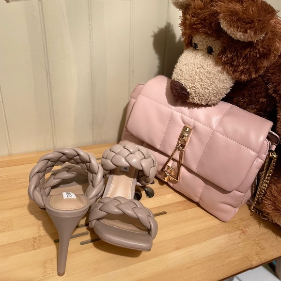 Topshop Handbags - Topshop Baby Pink Quilted Handbag